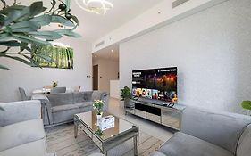 2 Bedroom Dubai Luxury Apartment Full Burj Views